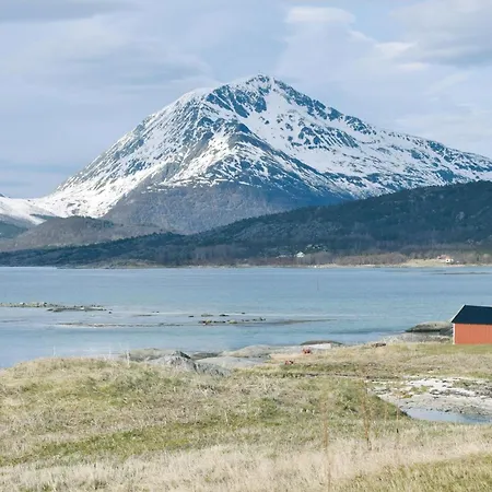 Three-bedroom In Hol I Tjeldsund Prázdninový dům Dragland