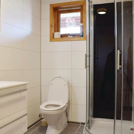 3 Bedroom Stunning In Hol I Tjeldsund *